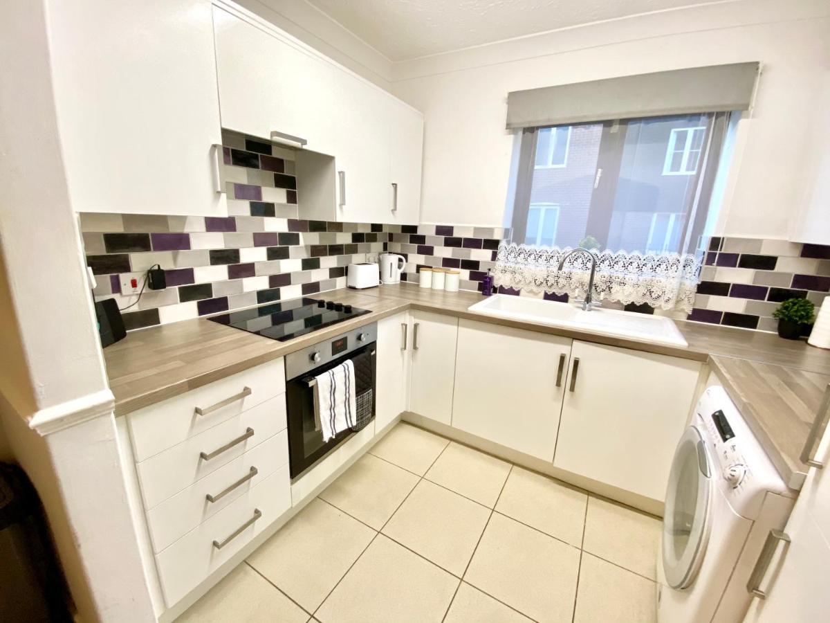 Easyrest Spalding - 4 Beds & Free Parking - Central & Modern Open Plan Apartment - Convenient Location Exterior foto